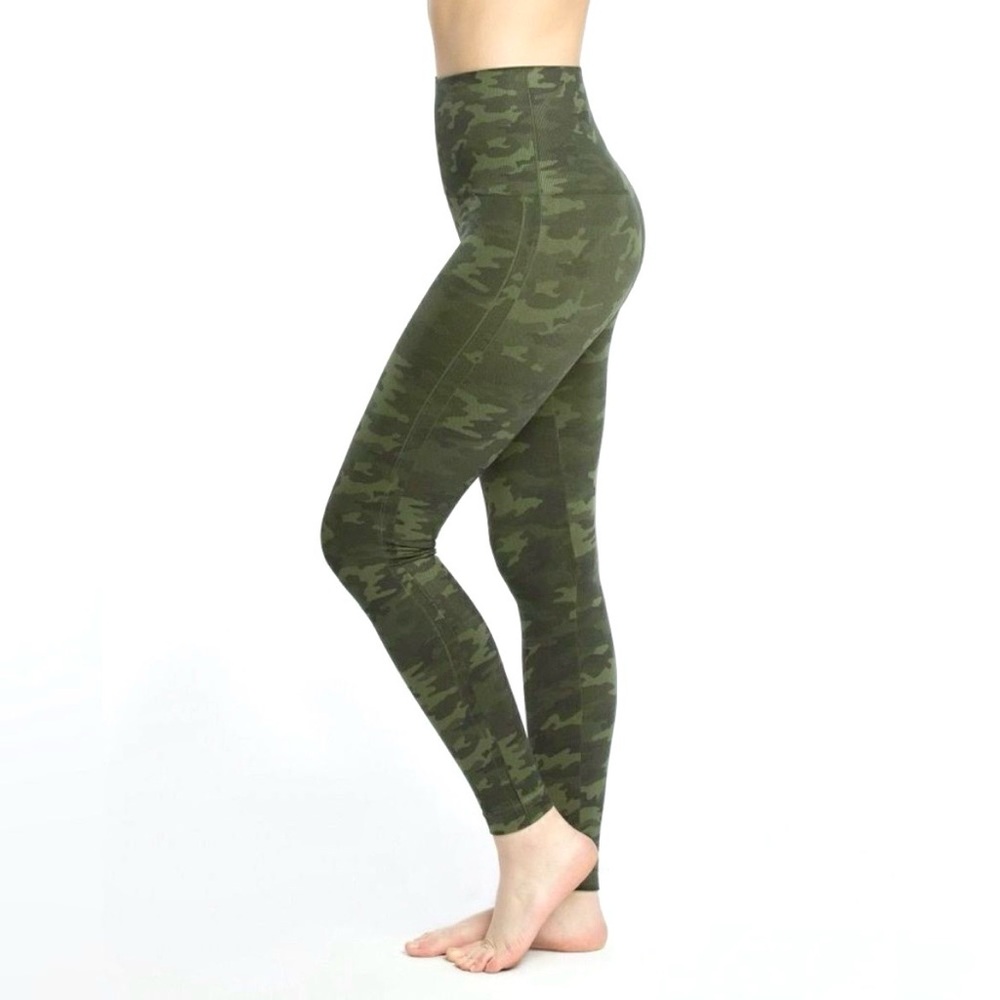 SPANX Look At Me Now Seamless Camo High-Waist Leggings Olive Camo size S